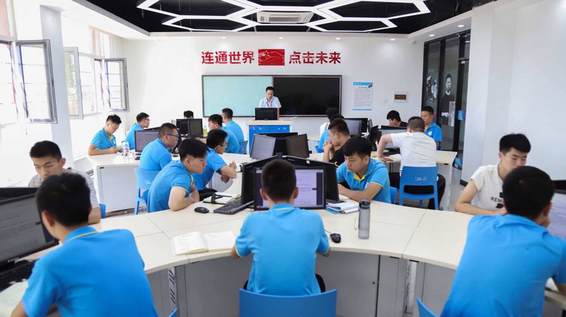 万象坤信法律